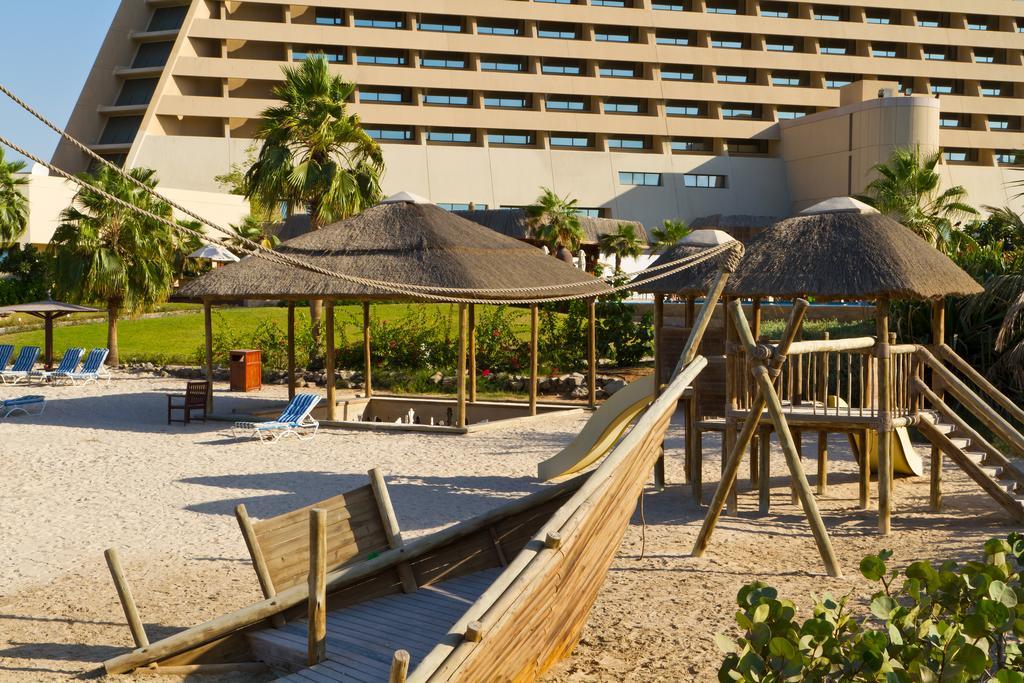 Radisson Blu Resort, Sharjah Eksteriør billede The beach at the Atlantis Paradise Island