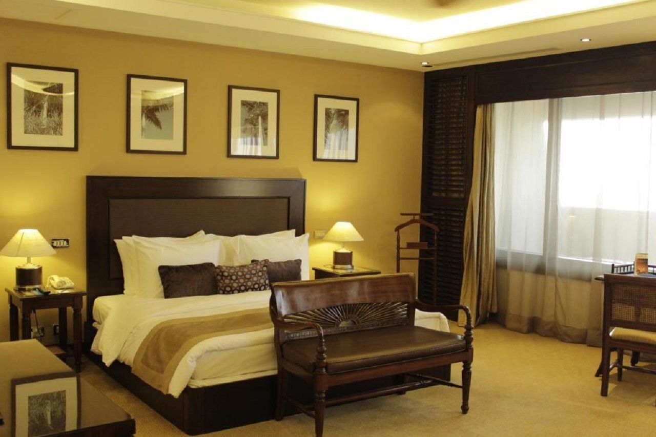 Radisson Blu Resort, Sharjah Eksteriør billede A bedroom at the Taj Bengal