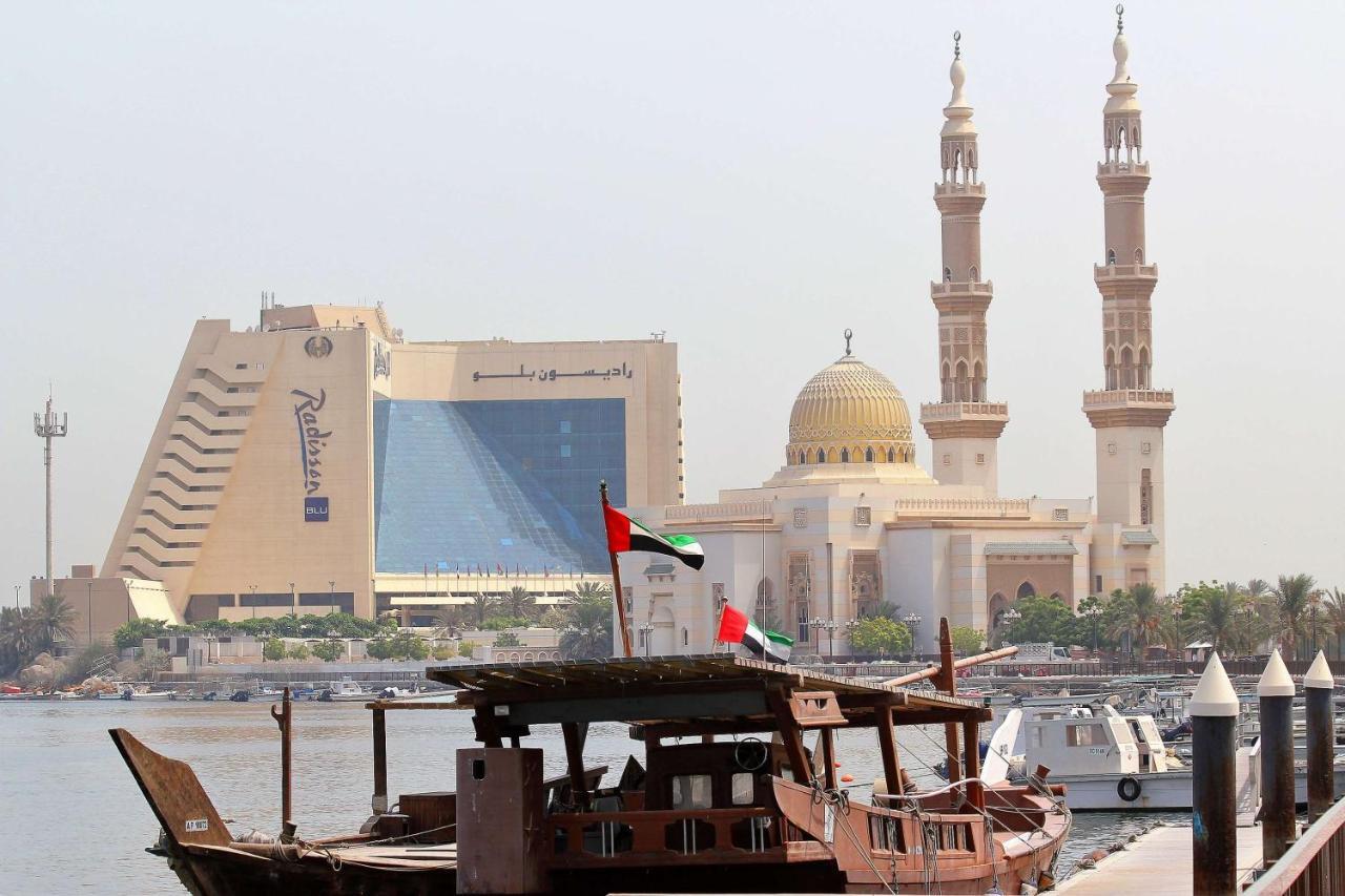 Radisson Blu Resort, Sharjah Eksteriør billede The Jumeirah Mosque