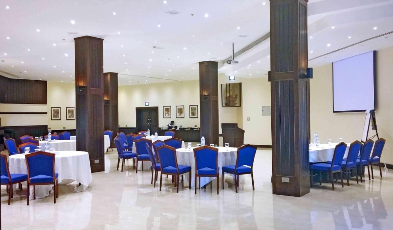 Radisson Blu Resort, Sharjah Eksteriør billede The ballroom at the hotel